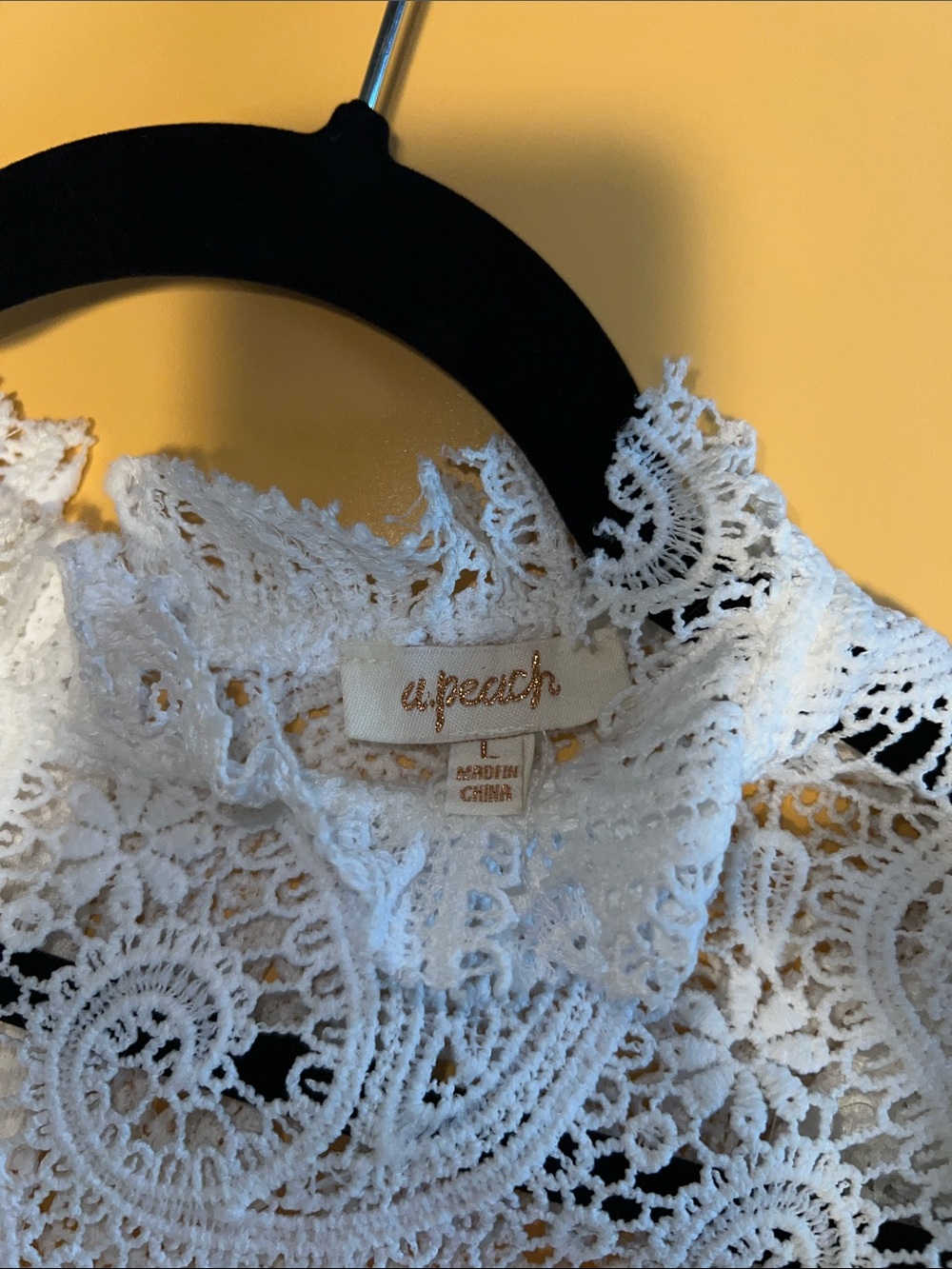Women's White Paisley Lace Ruffle Blouse - Picture 3 of 9